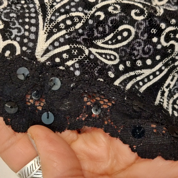 Black and White Paisley Lace Corsette style Tank Top - Picture 6 of 6